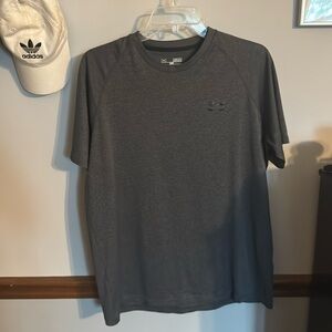 Men's under armour t-shirt
